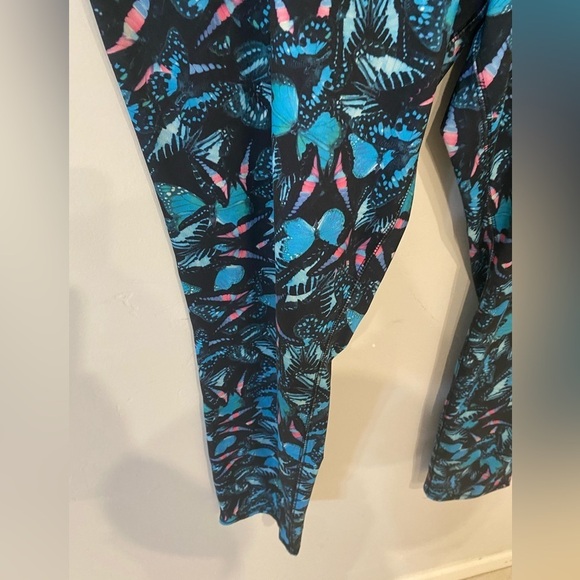 Mossimo - Butterfly 🦋 Print Athletic Leggings - Picture 5 of 8